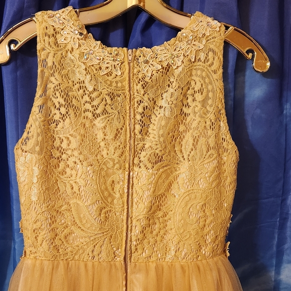 Formal dress color light gold with lace top/ designer Cindy USA, size XS - Picture 4 of 16